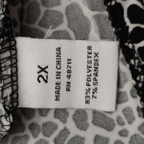 Ophelia Roe Women's Size 2X V-Neck Tunic Length Tank - Picture 5 of 6